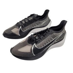 NIB Women's Nike Zoom Gravity Black Metallic Silver Running Shoes Size 10